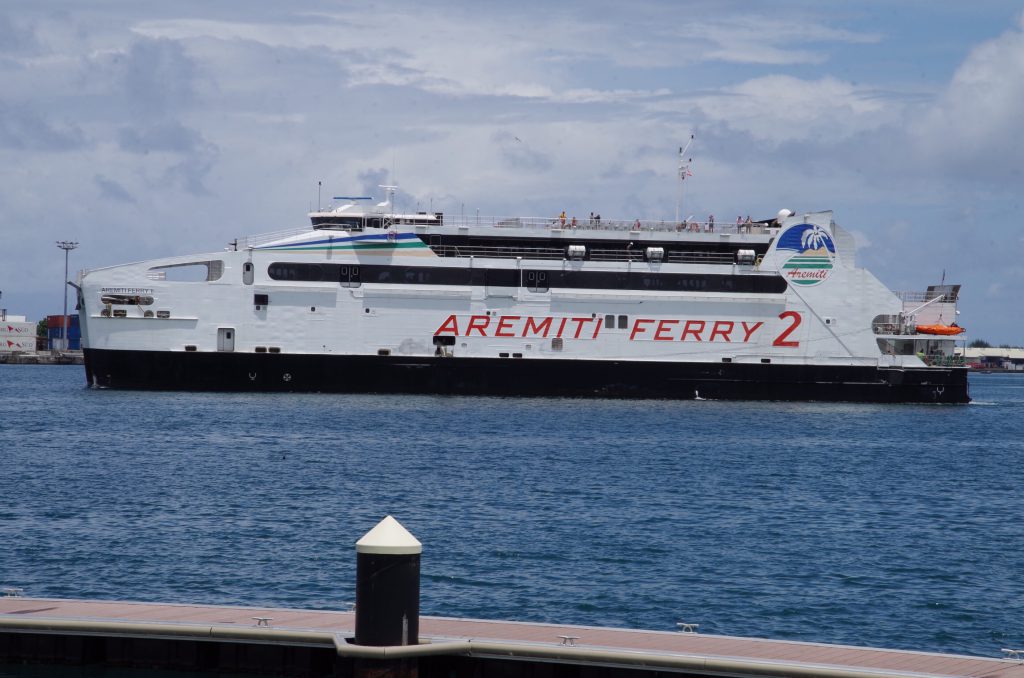 aremiti_ferry_tahiti